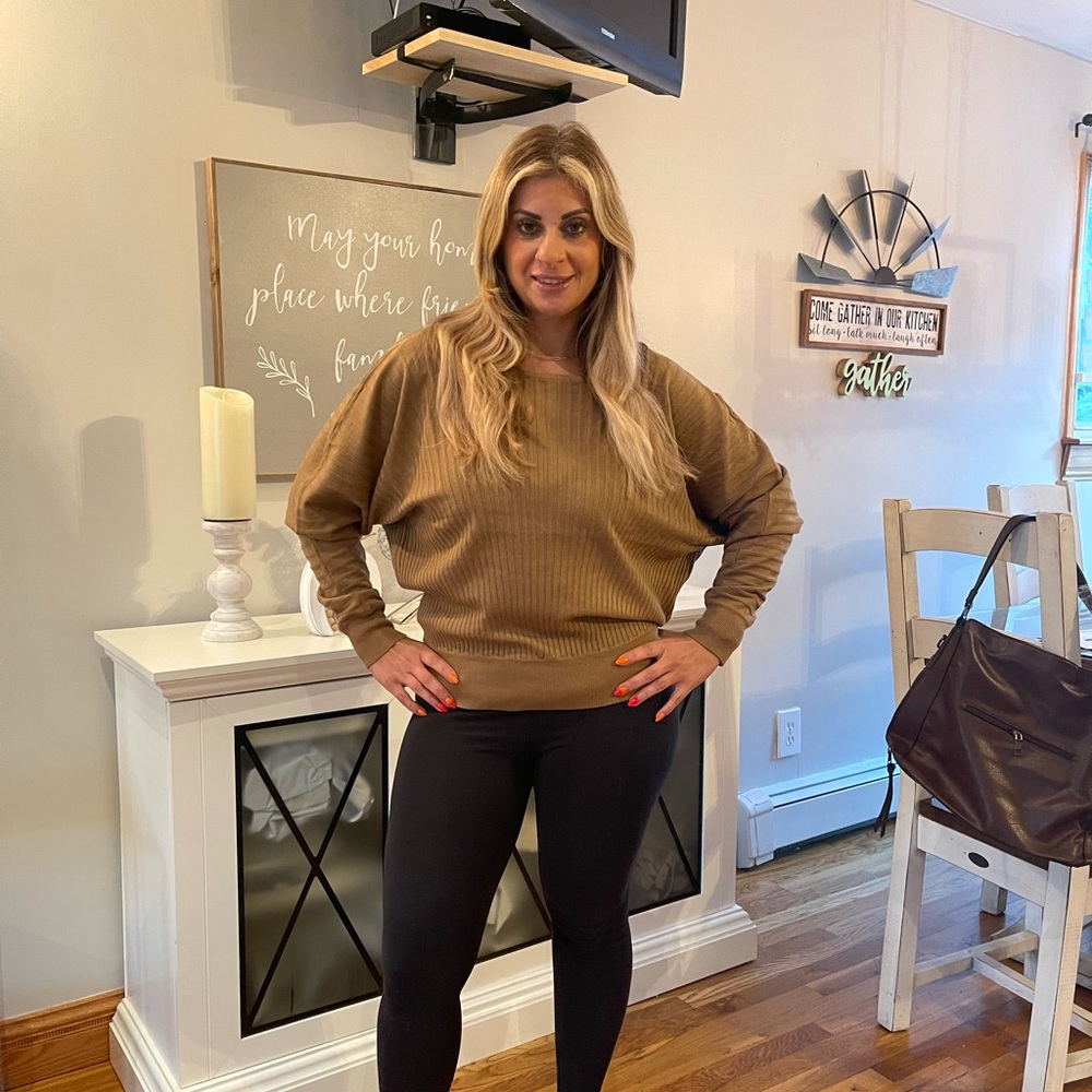 Mocha dolmain top